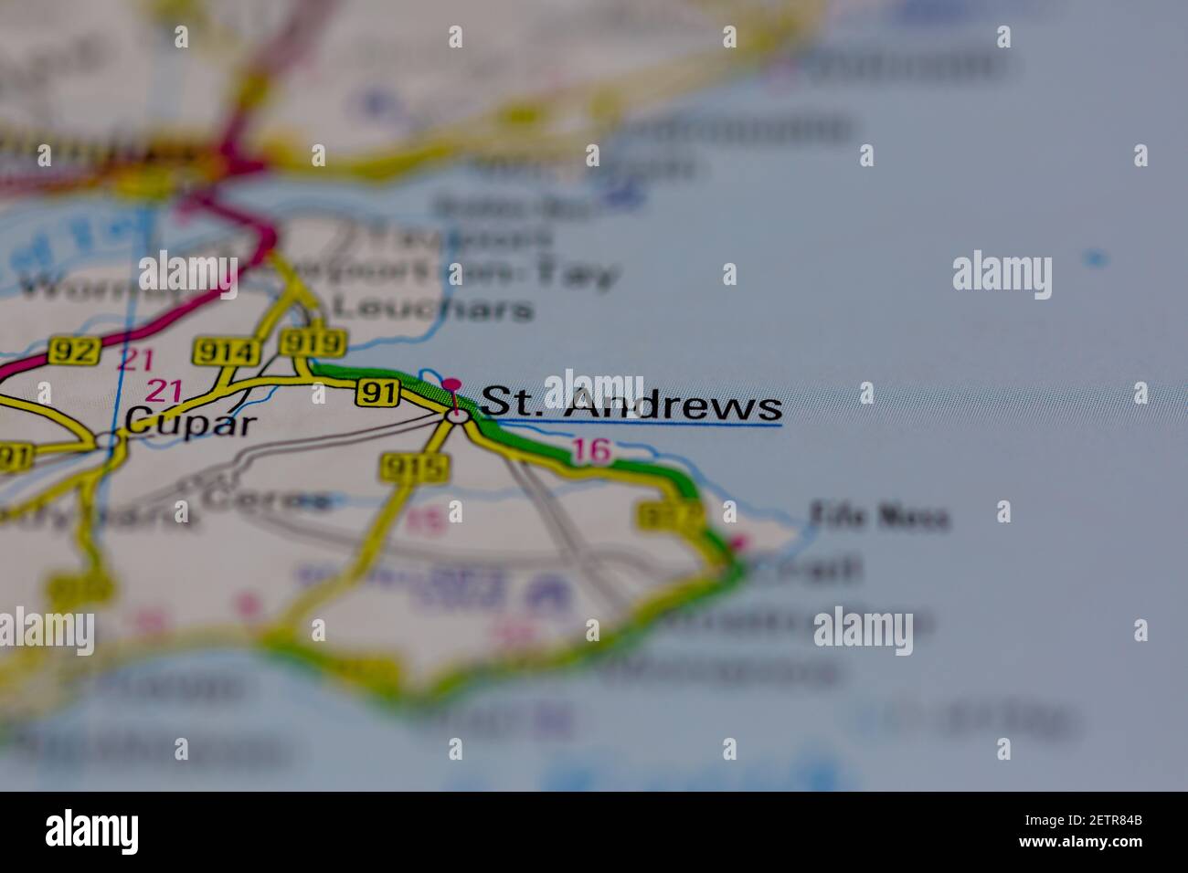 St Andrews se muestra en un mapa de carreteras o mapa geográfico y atlas Foto de stock