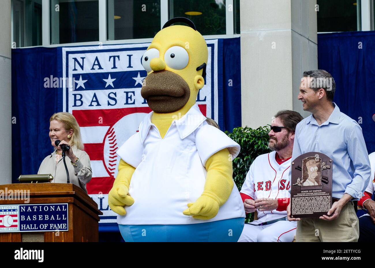 COOPERSTOWN, NY MAYO 27 Homer Simpson acepta su introducción en el