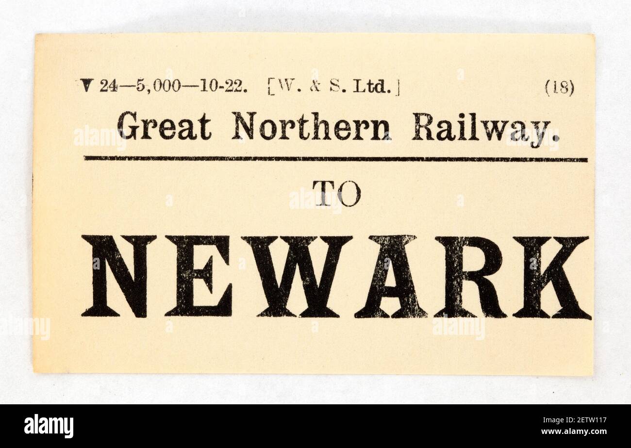 Antigua etiqueta de equipaje del tren GNR a Newark Foto de stock