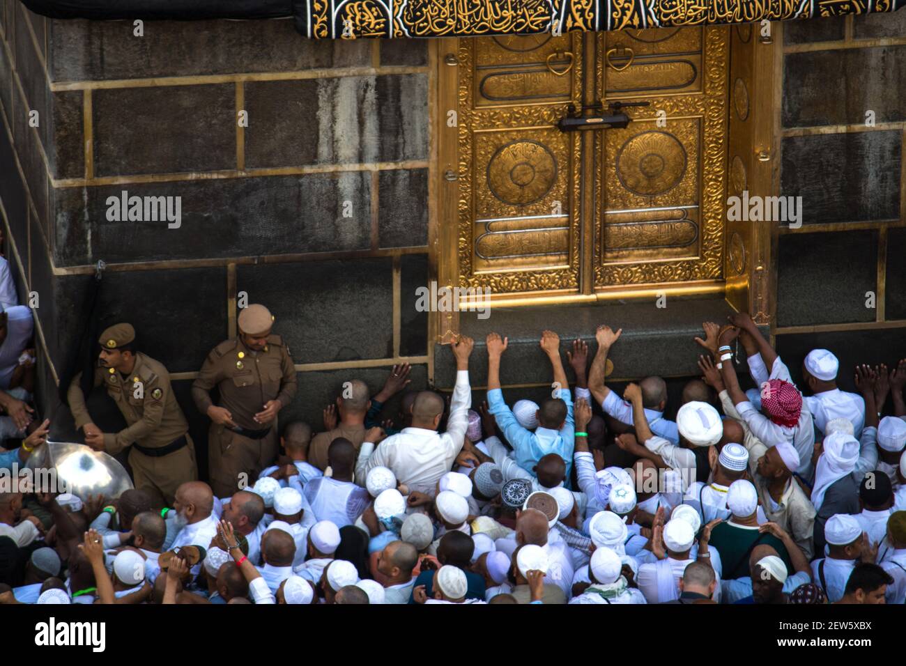 La puerta de la Kaaba - Multazam. Santo Kaaba. Foto de stock