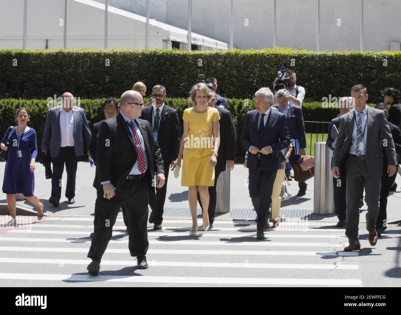 La Reina Mathilde de Bélgica junto con el Viceprimer Ministro y Ministro de Asuntos Exteriores Didier Reynders después del debate temático de alto nivel de la Asamblea General sobre los derechos humanos hoy en la sede de la ONU en Nueva York el 12 de julio de 2016. Foto de stock