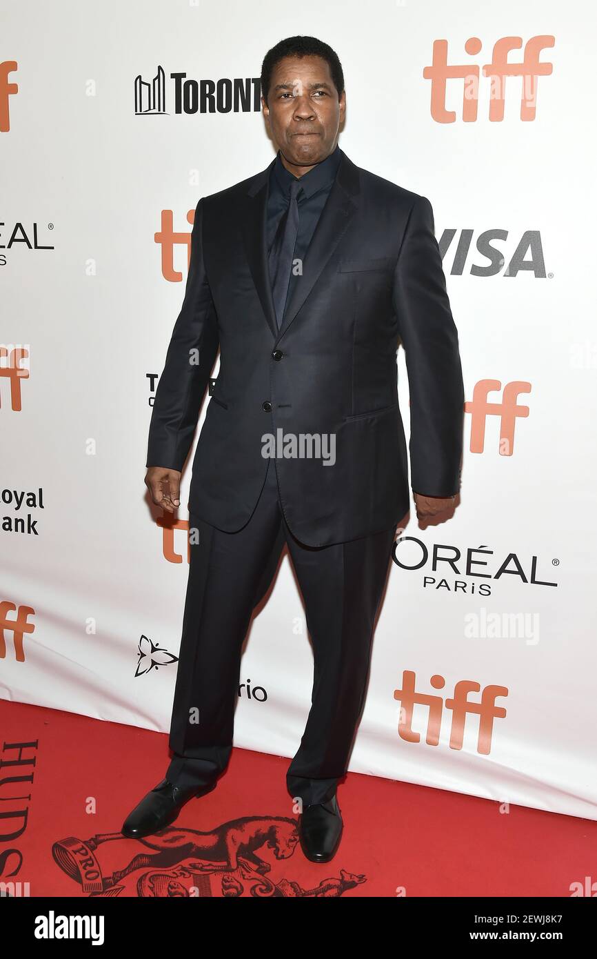 El actor Denzel Washington asiste al estreno mundial \