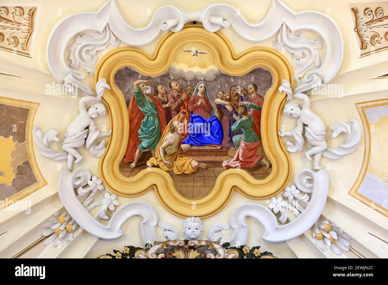 La Virgen Santa recibiendo el Espíritu Santo. Iglesia de SaintNicolas