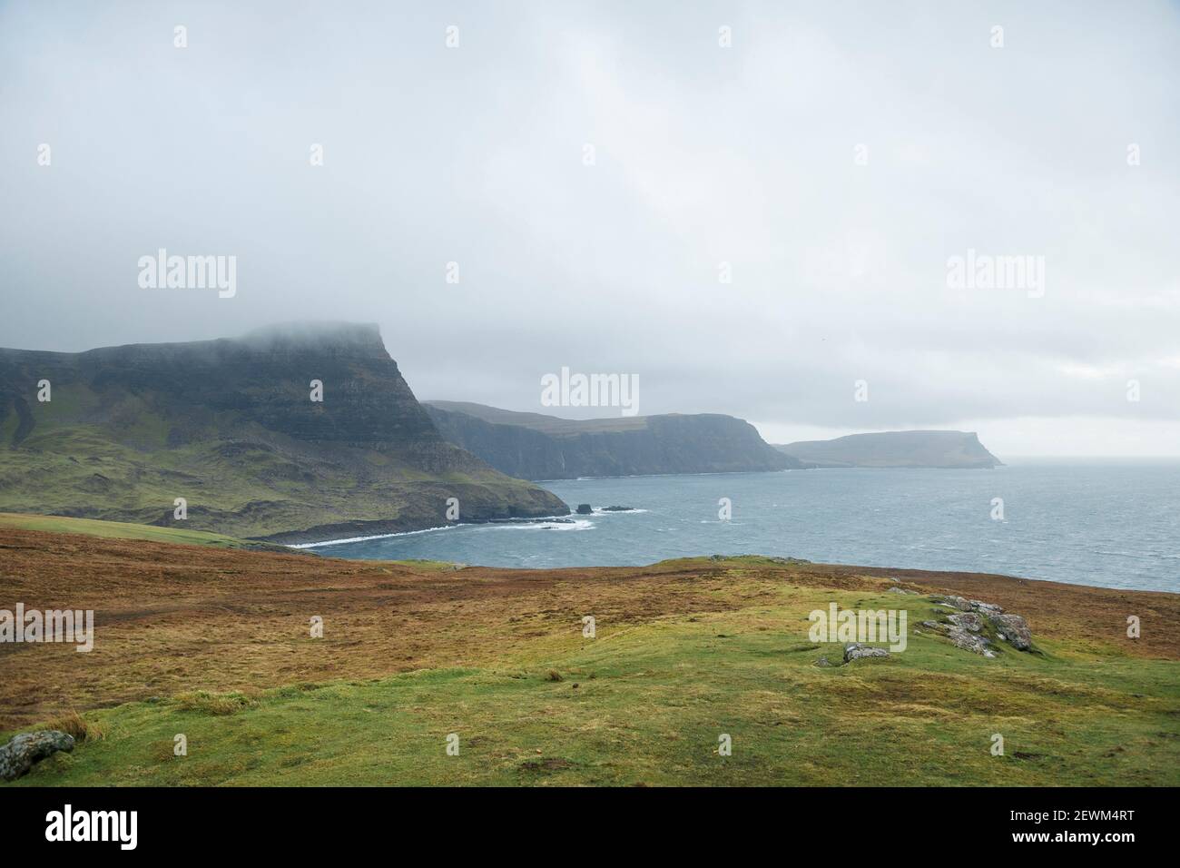 Faro de Neis Point, isla Skye. Uno de los lugares más famosos de esta isla escocesa. Foto de stock