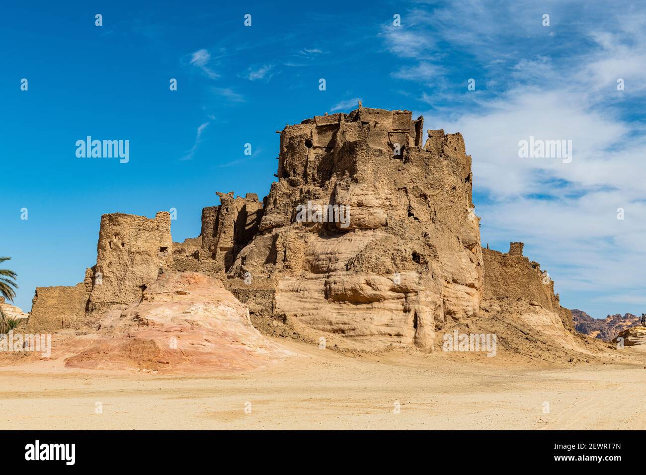 antiguo fuerte abandonado en Djado, desierto de Tenere, Sahara, Níger, África Foto de stock