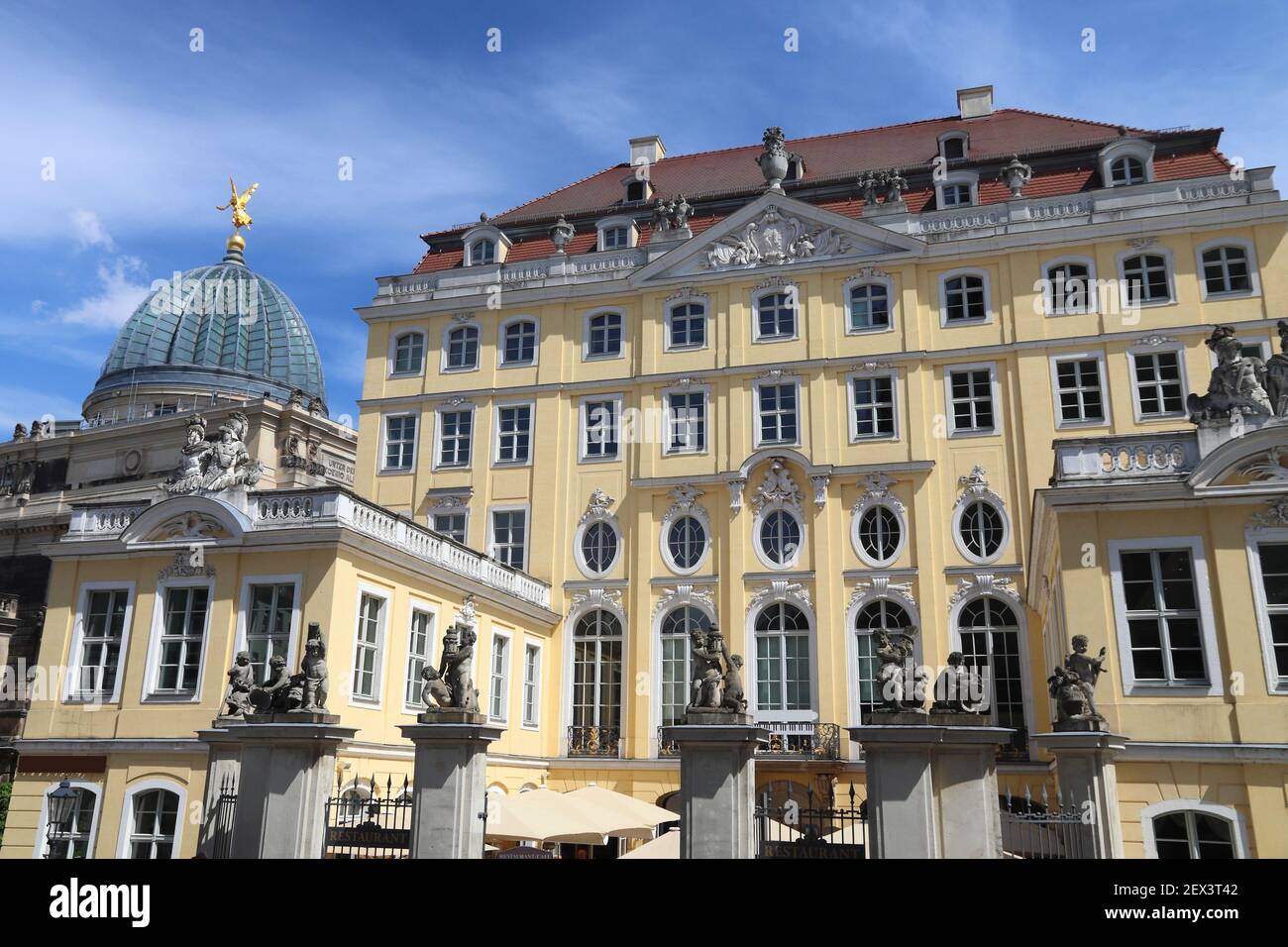Coselpalais (Palacio de Cosel) en Dresde. Arquitectura de estilo rococó en Alemania. Foto de stock
