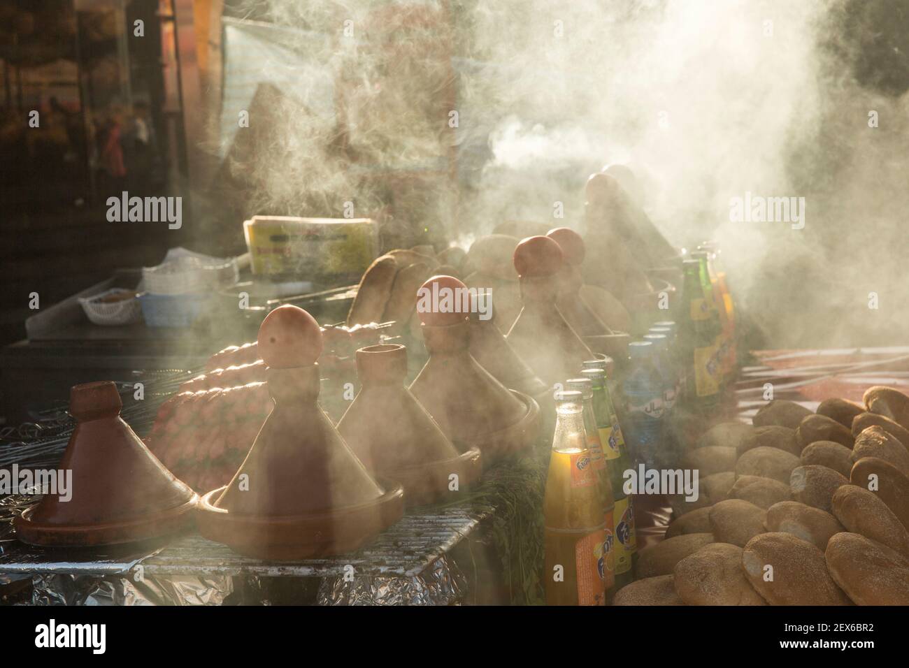 Marruecos, Meknes, ollas de cocina de tagine Foto de stock