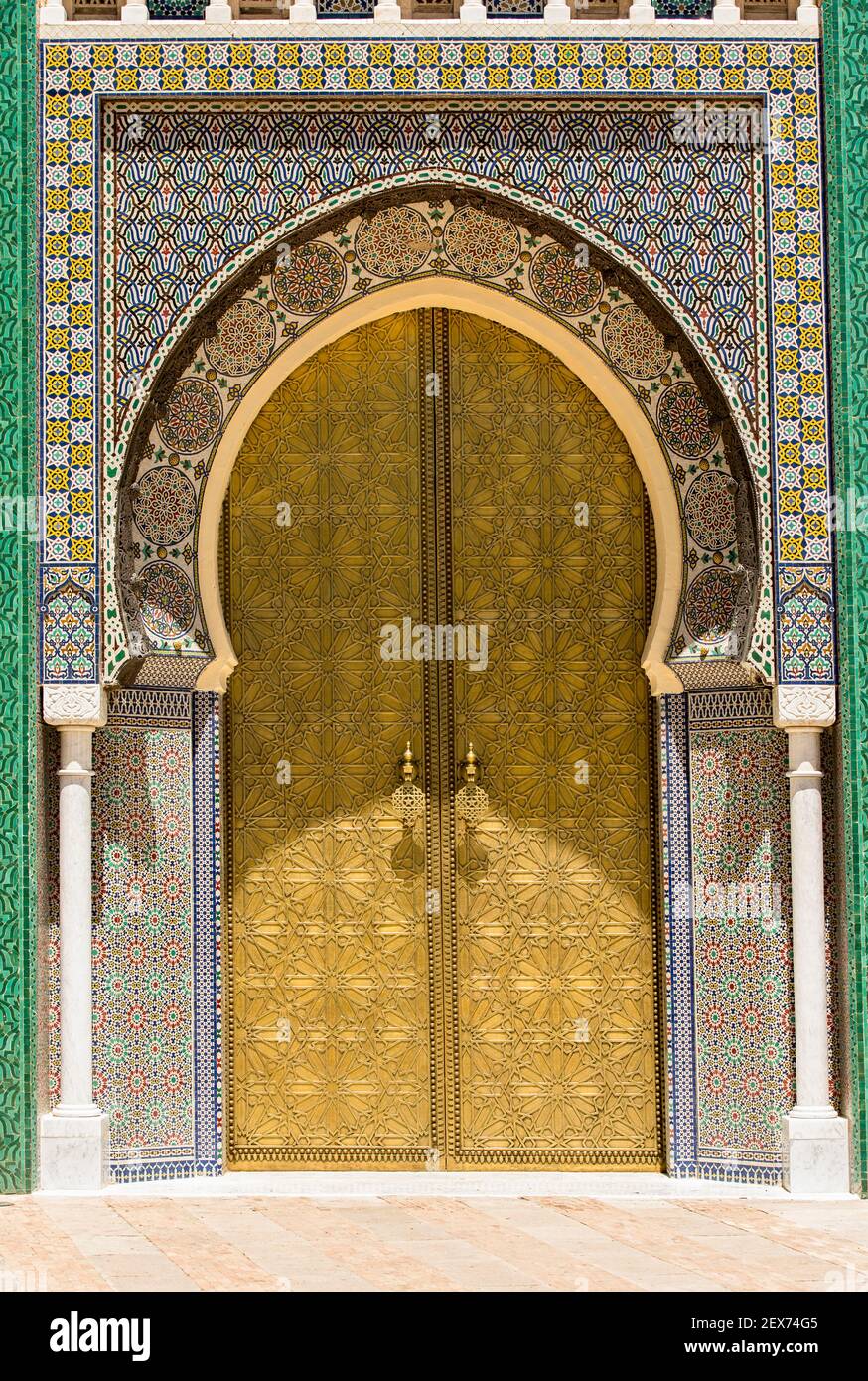 Puertas arabes fotografías e imágenes de alta resolución - Alamy