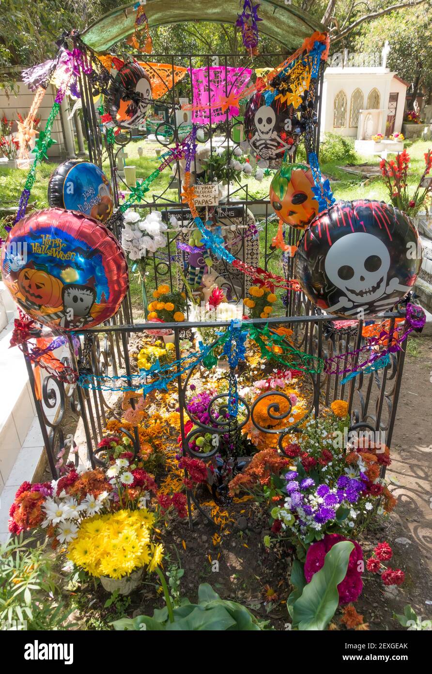 Tumba decorada el día de los muertos Ciudad de México, México