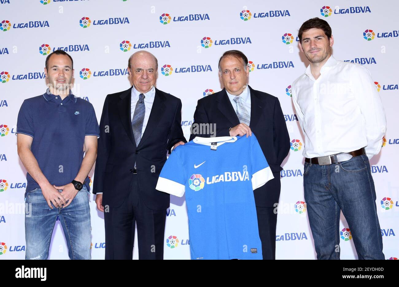 Andrés Iniesta, Francisco Gonzales, Tebas, Iker BBVA y la Liga Española de Fútbol (LFP) han hoy una ampliación de su acuerdo estratégico. La primera división seguirá siendo conocida