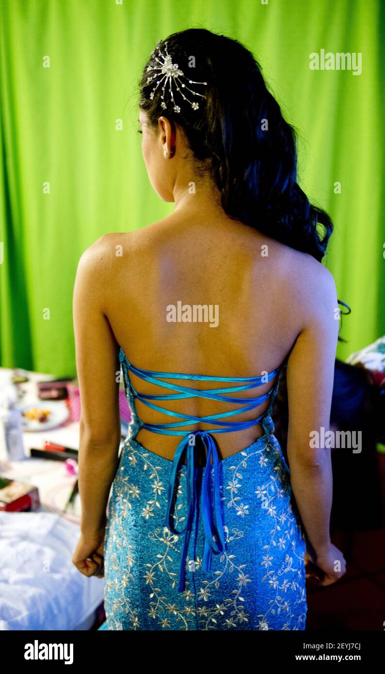 Medellín, Colombia - Ashly Carvajal, de 15 años de edad, celebrando su  quinceañera, a veces llamada fiesta de membrillo aÃ os, fiesta de quinceÃ± era, membrillo aÃ os o simplemente membrillo, Es la
