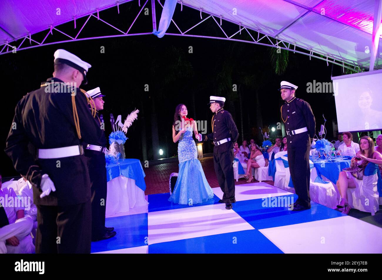 Medellín, Colombia - Ashly Carvajal, de 15 años de edad, celebrando su  quinceañera, a veces llamada fiesta de membrillo aÃ os, fiesta de quinceÃ± era, membrillo aÃ os o simplemente membrillo, Es la