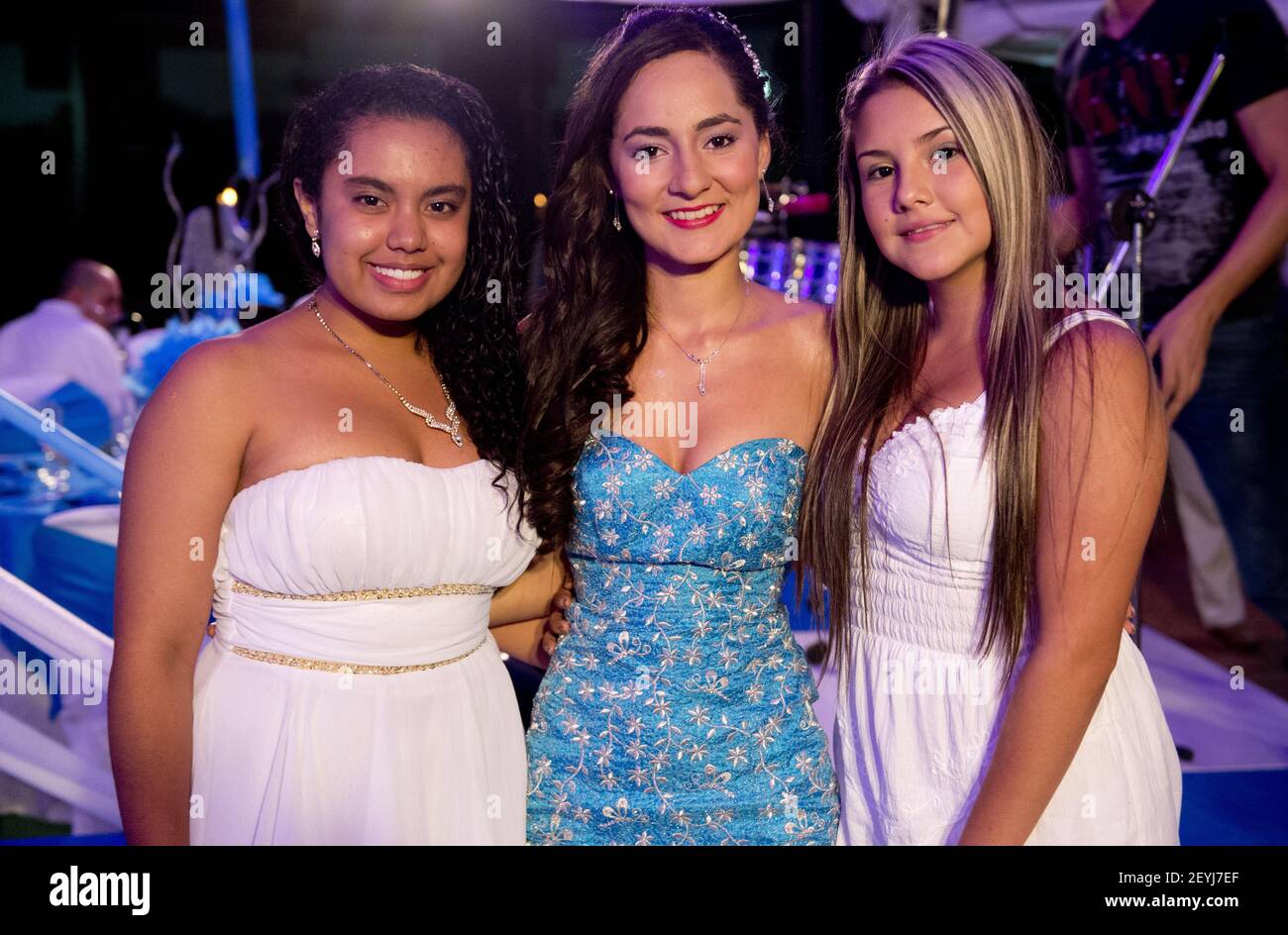 Medellín, Colombia - Ashly Carvajal, de 15 años de edad, celebrando su  quinceañera, a veces llamada fiesta de membrillo aÃ os, fiesta de quinceÃ± era, membrillo aÃ os o simplemente membrillo, Es la