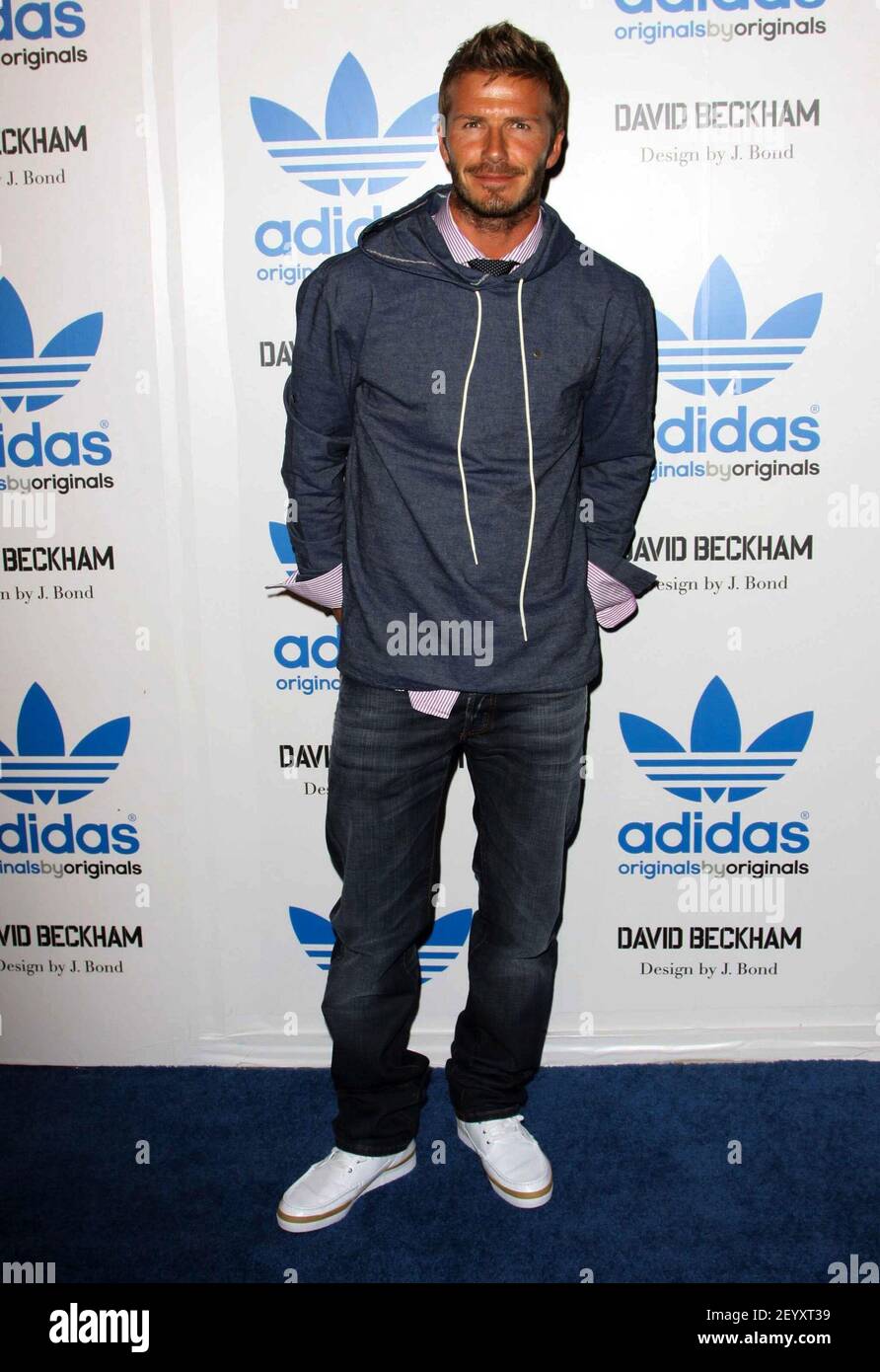 30 Septiembre 2009 - los Angeles, California - David Beckham. David Beckham  y James Bond celebran el lanzamiento de originales Adidas por originales  celebrados en la tienda Adidas. Crédito de la foto: