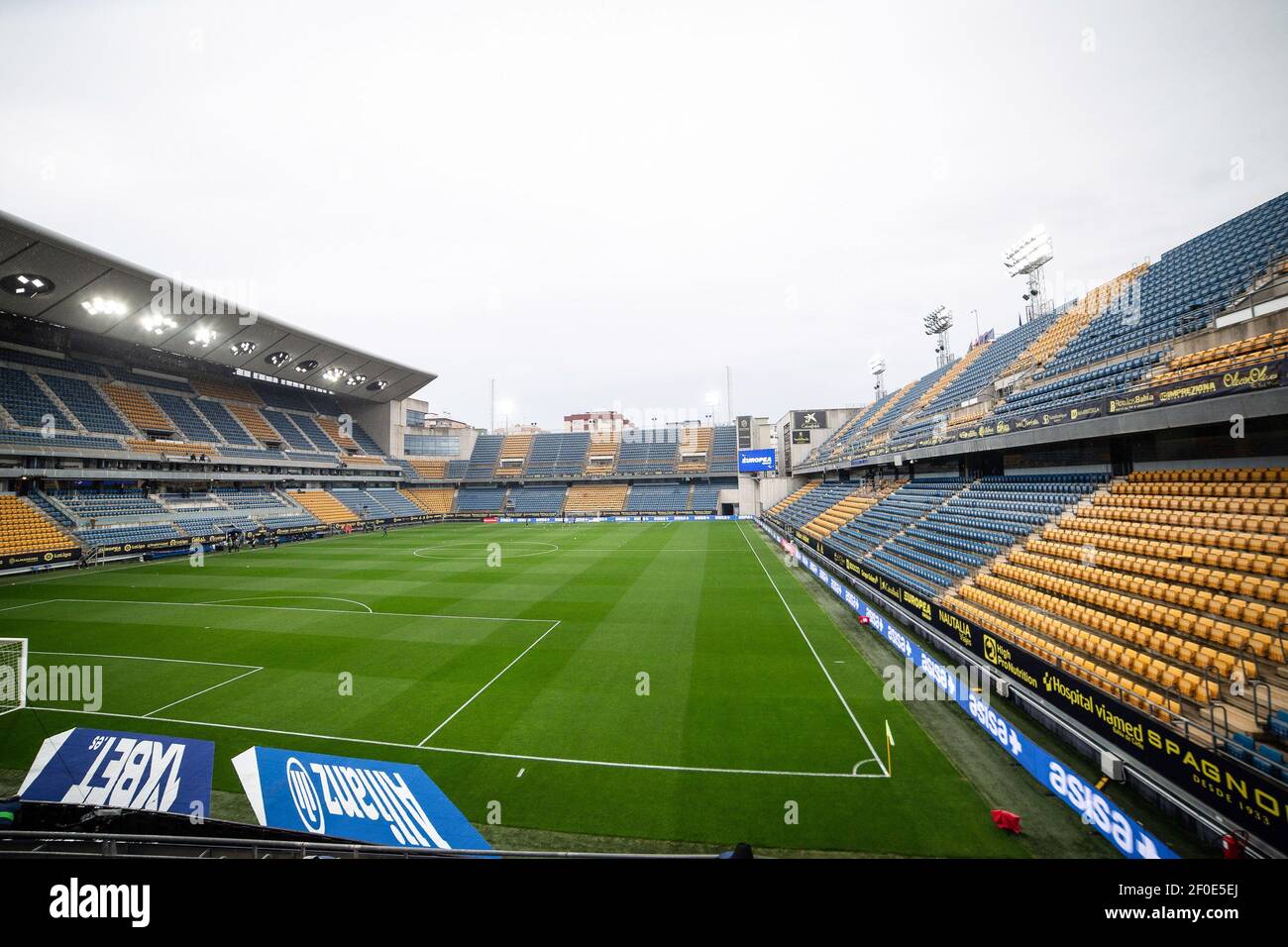 Vista general durante el campeonato de España la Liga partido de fútbol entre Cadiz CF y SD Eibar el 6 de marzo de 2021 en el Estadio Ramon de Carranza en Cádiz, España - Foto Joaquín Corchero / España DPPI / DPPI / LiveMedia Foto de stock