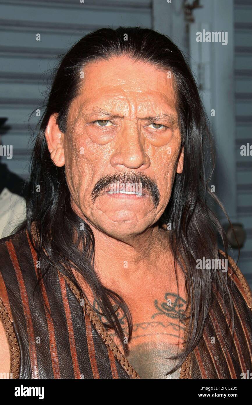 25 Agosto 2010 - los Angeles, CA - el actor Danny Trejo llega a una  proyección de 'Machete' en los Angeles, California. Crédito de la foto:  Krista Kennel/Sipa Press/machetescreeningkk.030/1008260804 Fotografía de  stock - Alamy