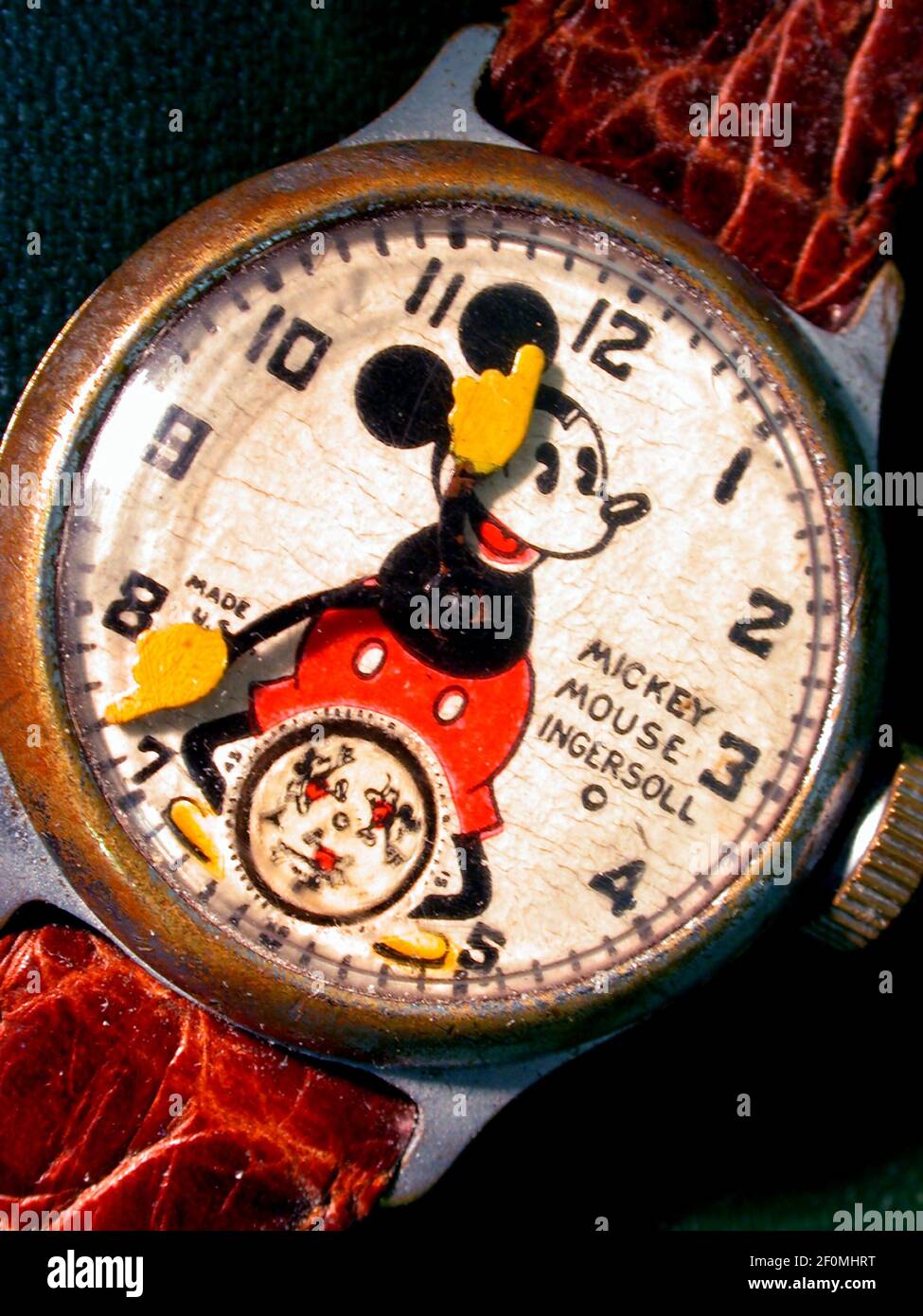 Un ejemplo de un antiguo reloj de 1933 Ingersoll Mickey Mouse coleccionable  en buen estado. Ingersoll vendió más de dos millones y medio de estos  relojes en los dos primeros años de