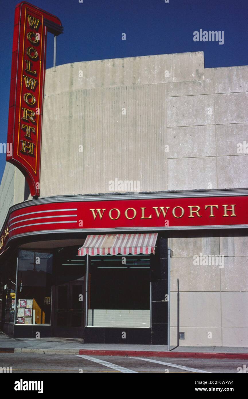 Woolworths - 3200 Lankershim Boulevard - North Hollywood - California CA. 1977 Foto de stock