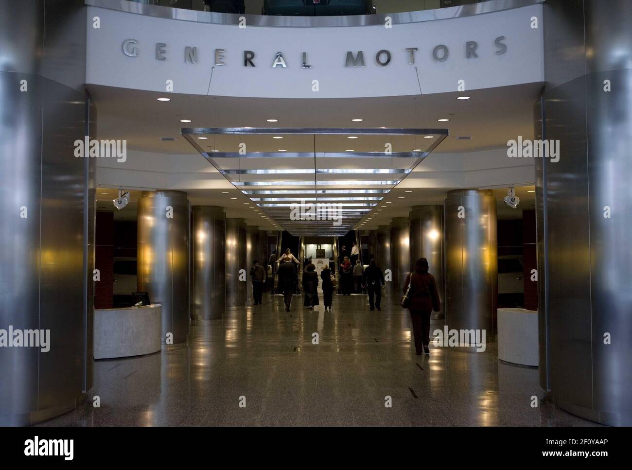 13 de noviembre de 2008 - Detroit, Michigan - General Motors World Headquarters. Crédito de la Foto: Kristoffer Tripplaar/ Sipa Press/0811171433 Foto de stock
