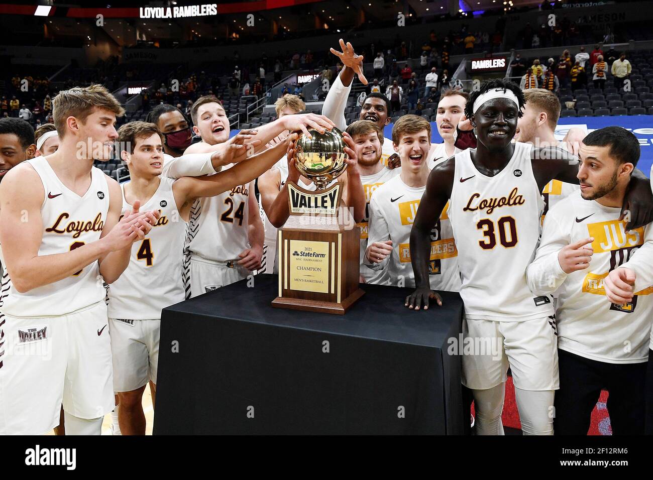 Torneo de campeonato de baloncesto masculino de la ncaa fotografías e