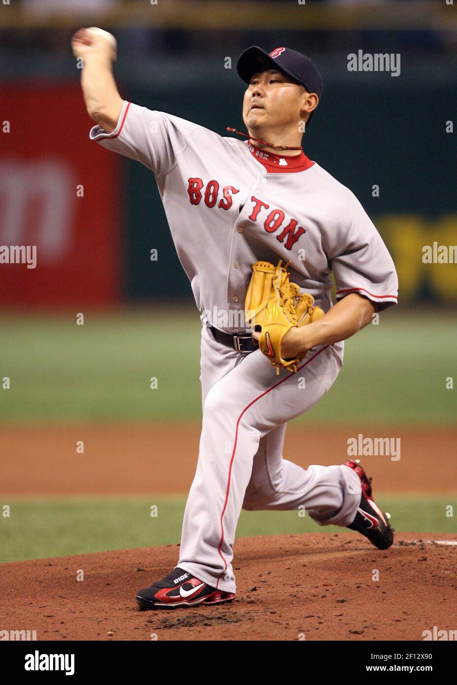 Daisuke Matsuzaka Red Sox Tomoyo Shibata 6 de octubre de 2008 MLB Medias  Rojas de Boston Daisuke Matsuzaka R y su esposa Tomoyo celebrar después de  ganar la Serie Divisional de la