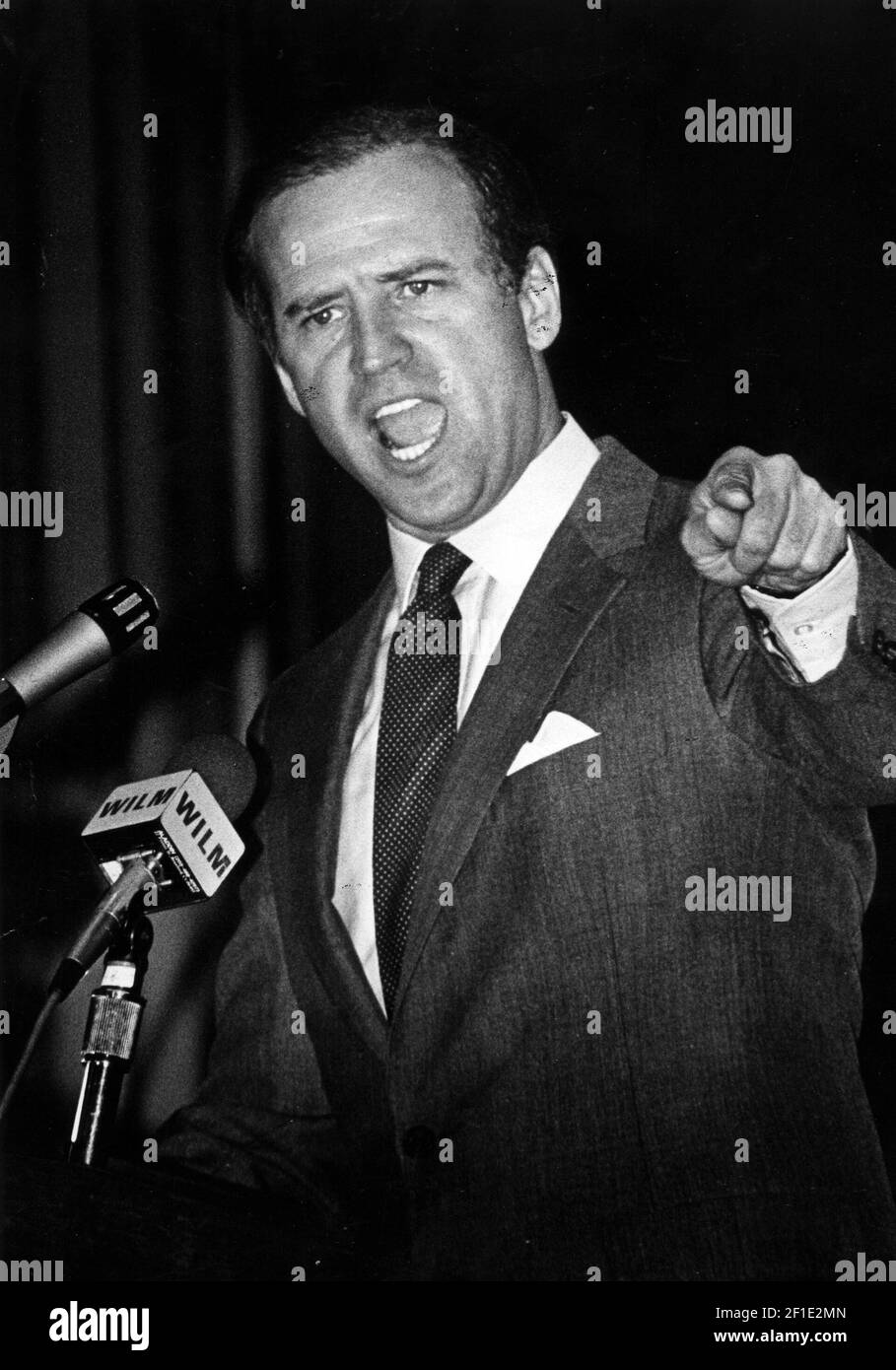 8 de febrero de 1986; Wilmington, DE, EE.UU.; El Senador Joseph R. Biden Jr. Pronuncia un poderoso discurso en la Convención del Estado Democrático. Crédito obligatorio: Susan L. Gregg/The News Journal-USA TODAY NETWORK/Sipa USA Foto de stock