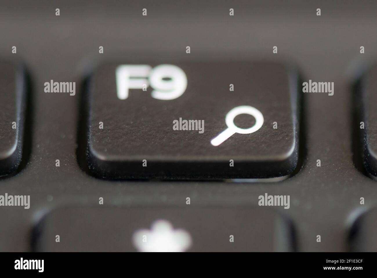 F9 y la tecla de zoom del teclado de un ordenador portátil Fotografía de  stock - Alamy