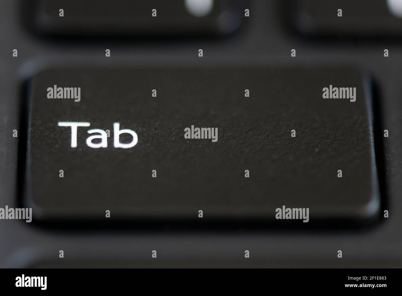 Tecla TAB en el teclado de un ordenador portátil Fotografía de stock - Alamy