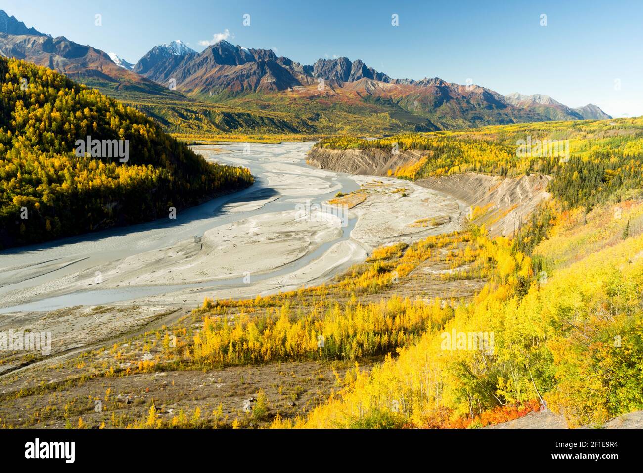 Río Mantanuska Chucagh Cordillera de Alaska América del Norte Foto de stock