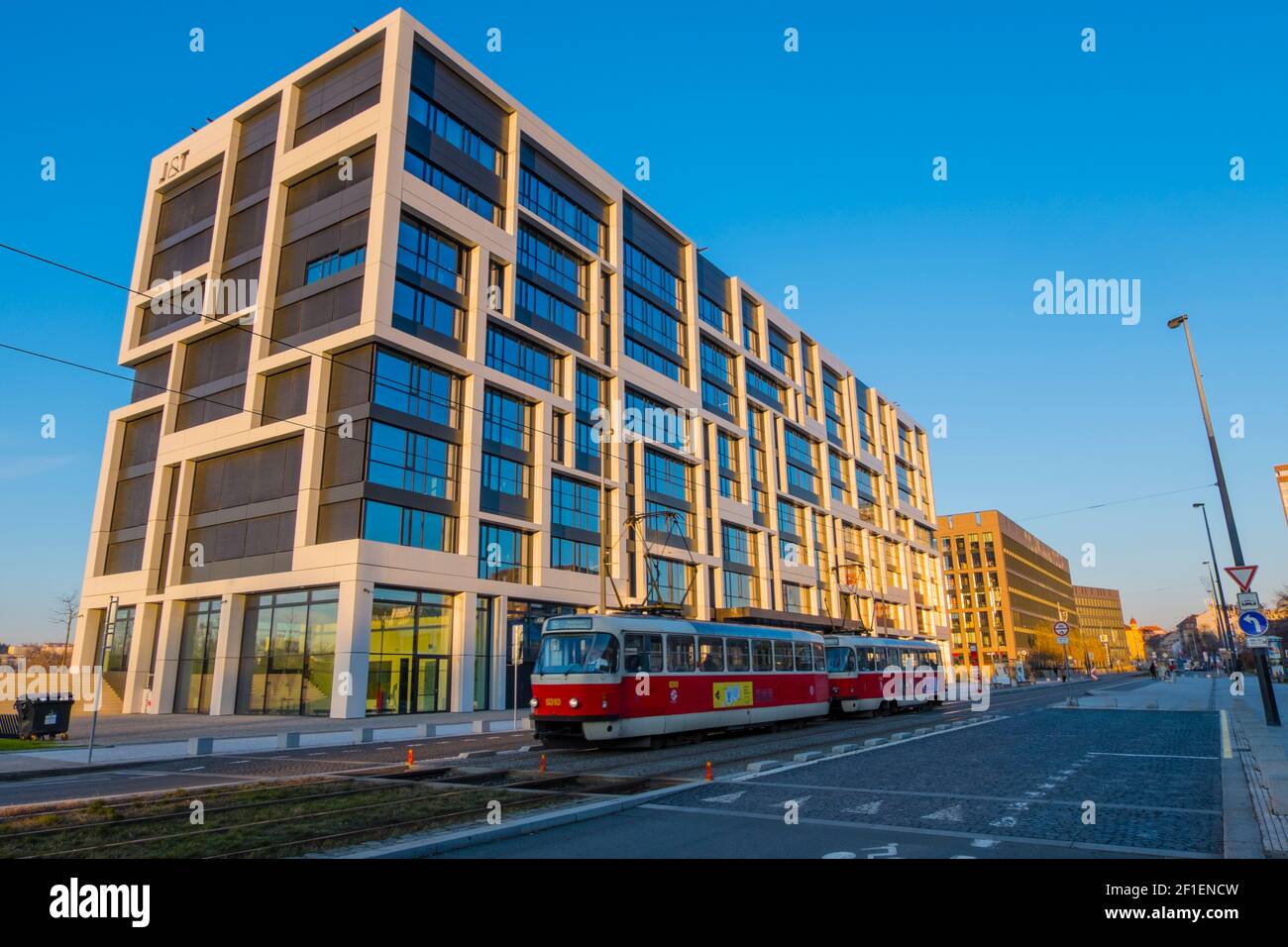J&T Banka, edificio de oficinas, Sokolovska, Karlin, Praga, República Checa Foto de stock