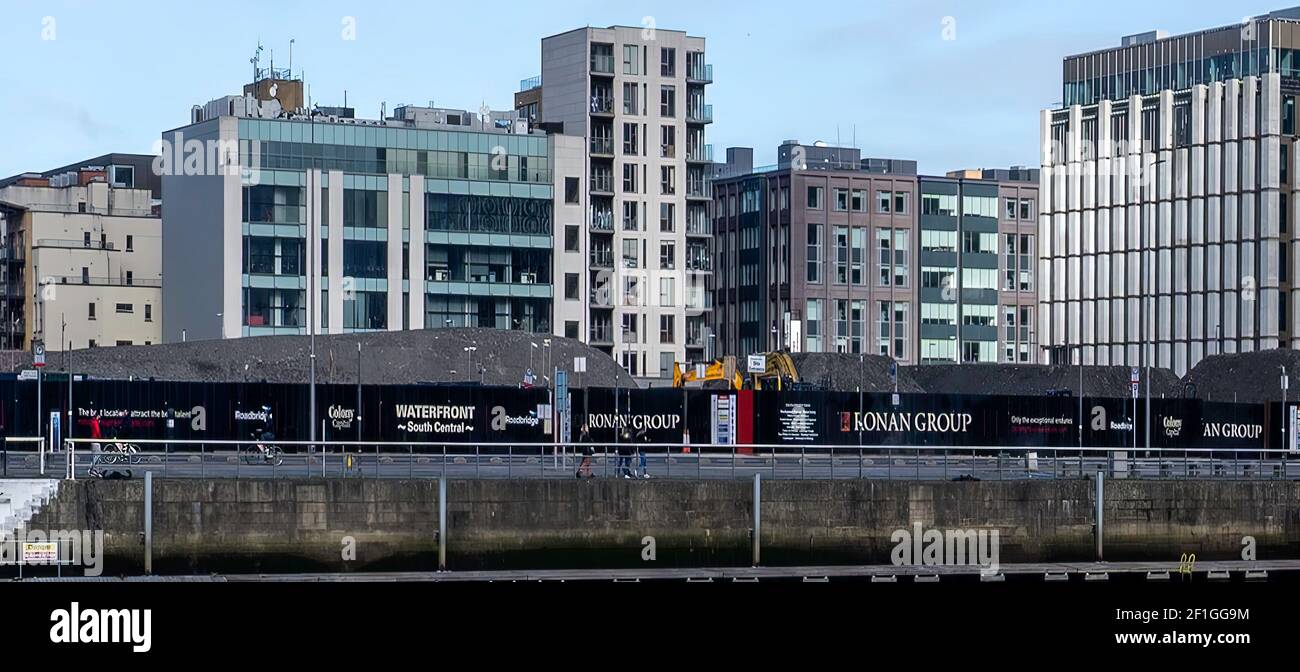 El Sitio Waterfront South Central en Dublín, donde el Grupo Ronan está buscando permiso para construir un bloque de apartamentos de 45 pisos y un segundo bloque de apartamentos de 44 pisos. Foto de stock