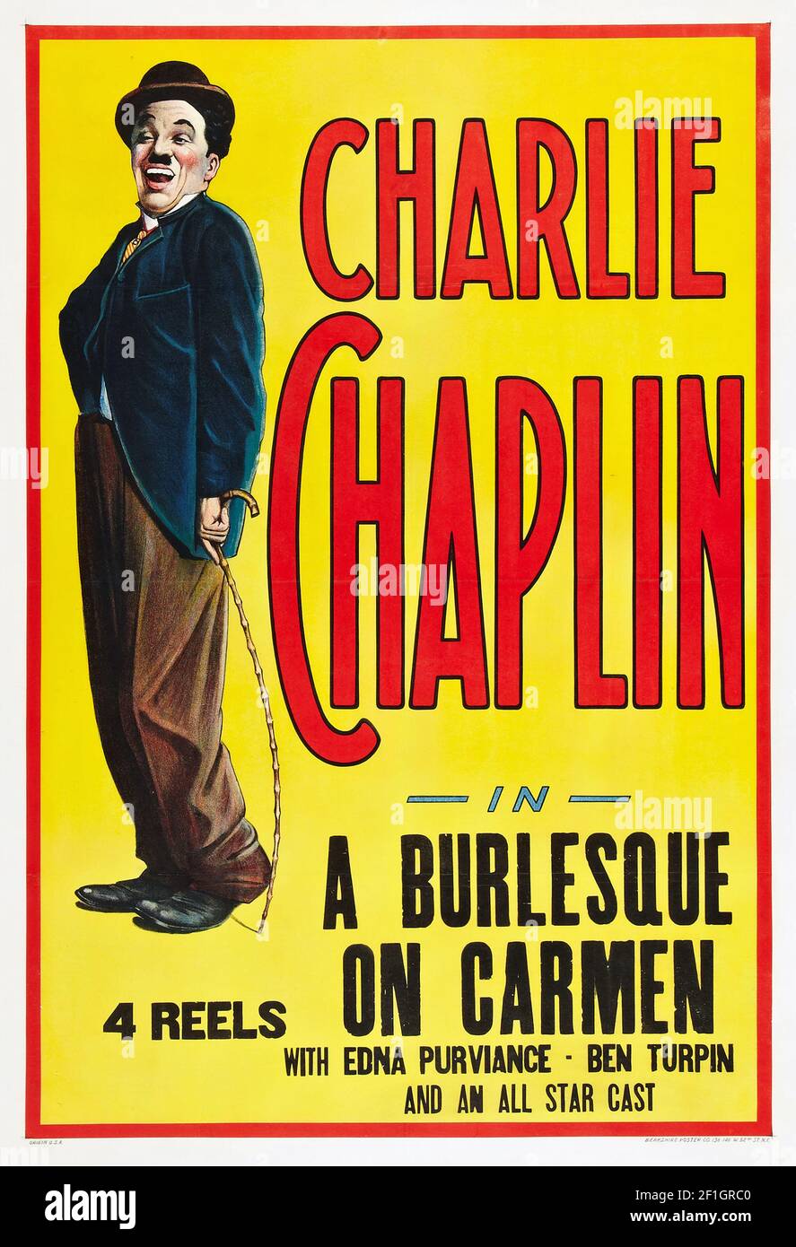 Charlie Chaplin en burlesque en Carmen con Edna Pruviance y Ben Turpin. Comedia / Película silenciosa. Foto de stock