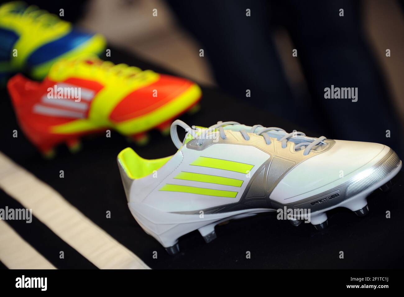 FÚTBOL - PRESENTACIÓN DE ZAPATOS NUEVOS ADIDAS - MI ENTRENADOR F50 - TIENDA  ADIDAS / PARÍS (FRA) - 06/12/2011 - FOTO / PHILIPPE MILLEREAU KMSP / DPPI  Fotografía de stock - Alamy