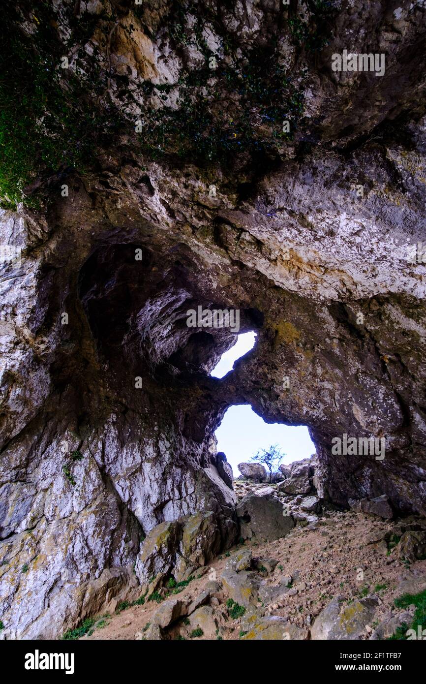 Cueva Orea en la montaña sobre el paso de Zafarraya, Andalucía, España, Europa Foto de stock