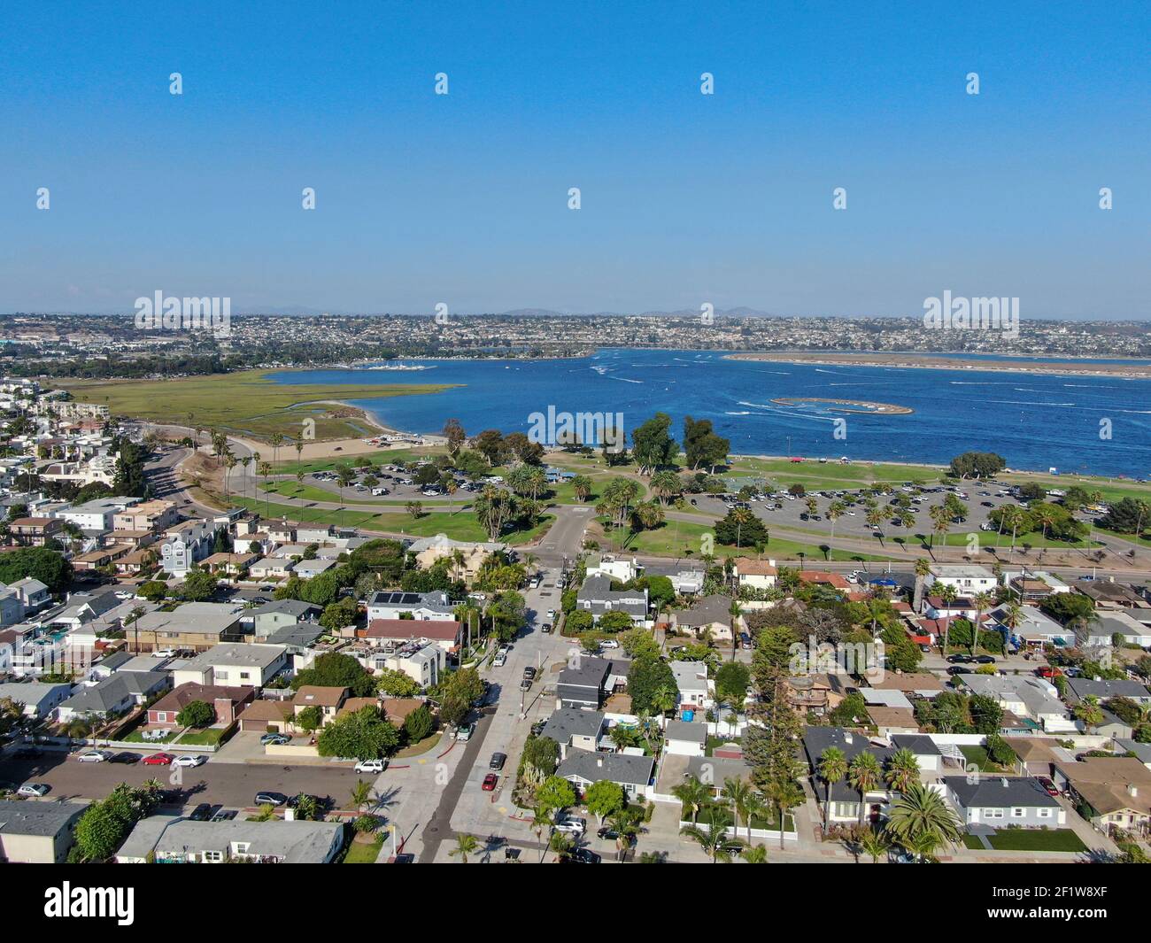 Vista aérea de Mission Bay y playas en San Diego, California. EE.UU Foto de stock