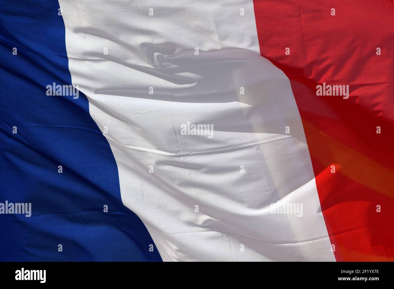 Bandera francesa en el pueblo de los atletas durante los Juegos Olímpicos europeos 1st de 2015 en Baku, Azerbaiyán, el 11 de junio de 2015 - Foto Philippe Millereau / KMSP / DPPI Foto de stock