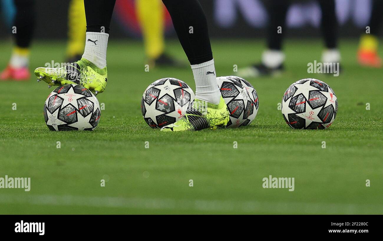 2020 adidas champions league ball uefa fotografías e imágenes de alta  resolución - Alamy
