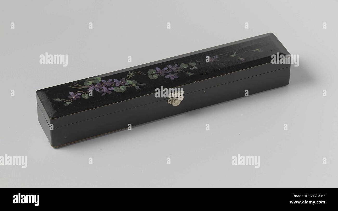 Flores moradas alargadas fotografías e imágenes de alta resolución - Alamy