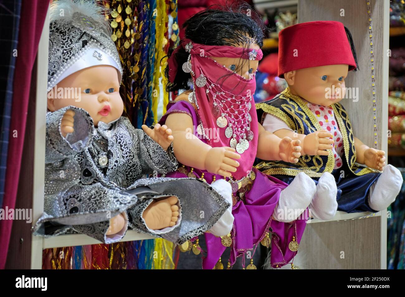 Muñecas turcas fotografías e imágenes de alta resolución - Alamy