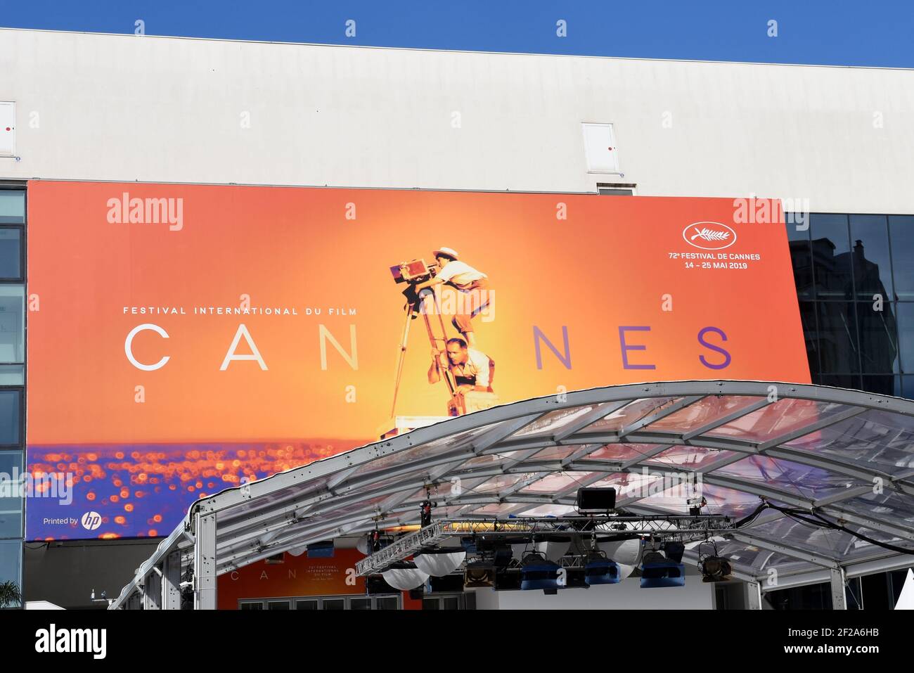 Francia, riviera francesa, Cannes, el cartel oficial del Festival Internacional de Cine de 72th, el artista elegido para esta edición es Agnès VARDA. Foto de stock