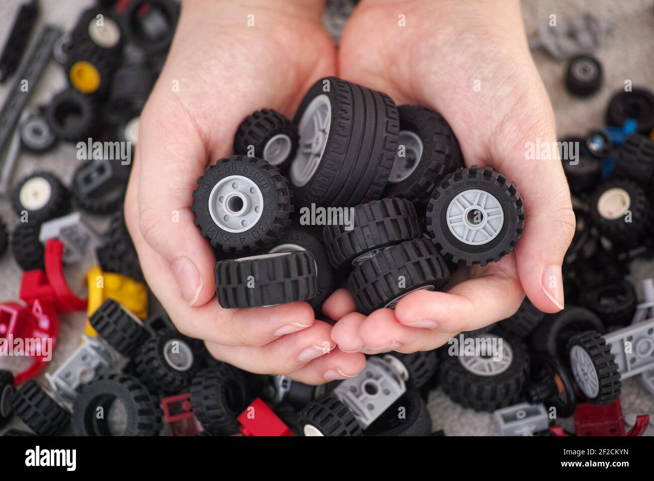 Lego wheel fotografías e imágenes de alta resolución - Alamy