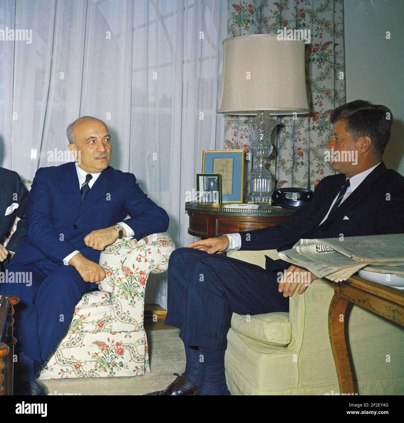 El Presidente John F. Kennedy se reúne con el primer Ministro de Italia,  Amintore Fanfani (04 Fotografía de stock - Alamy