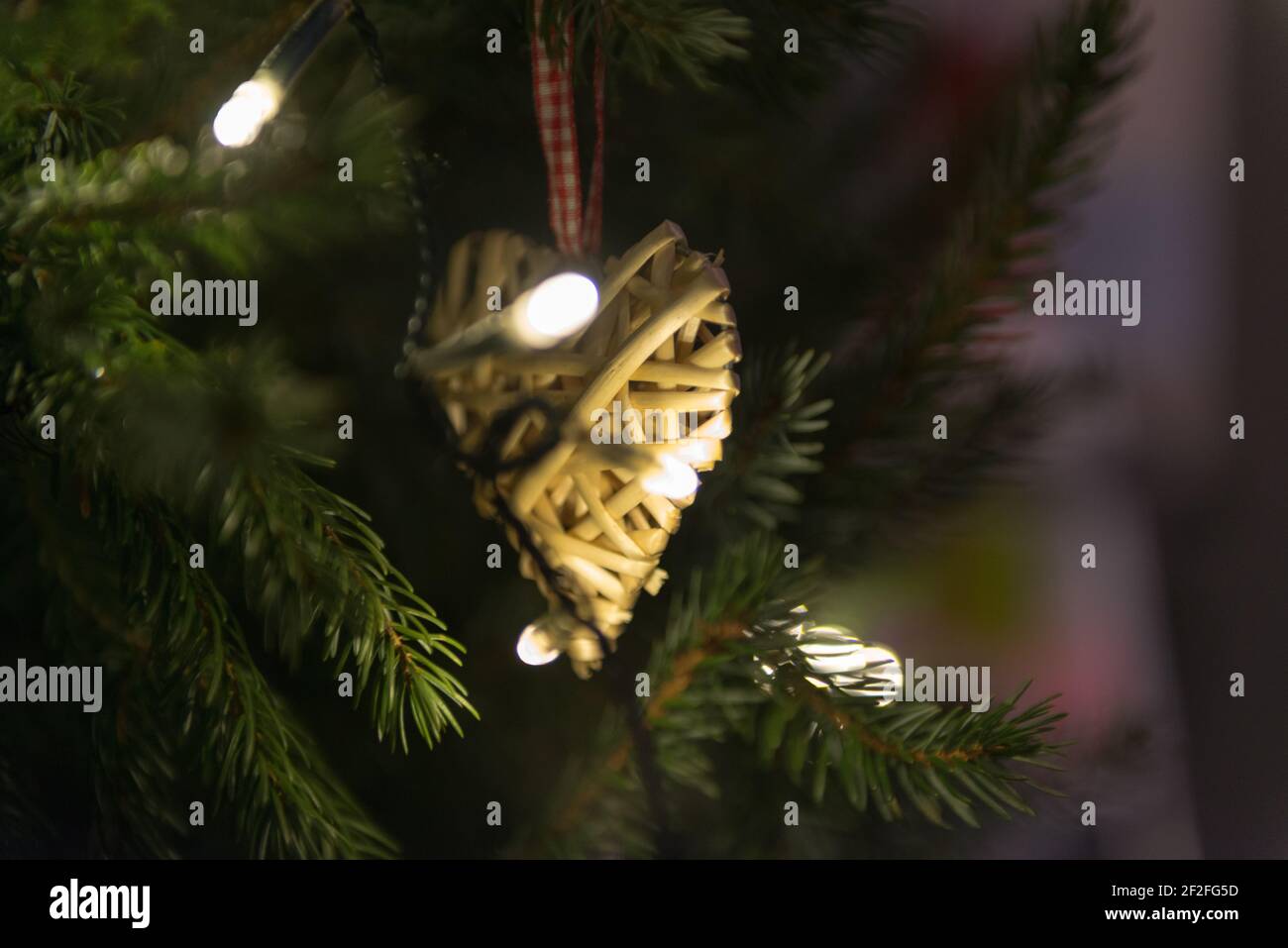 Navidad, adornos navideños alrededor del árbol de Navidad, Baviera Foto de stock