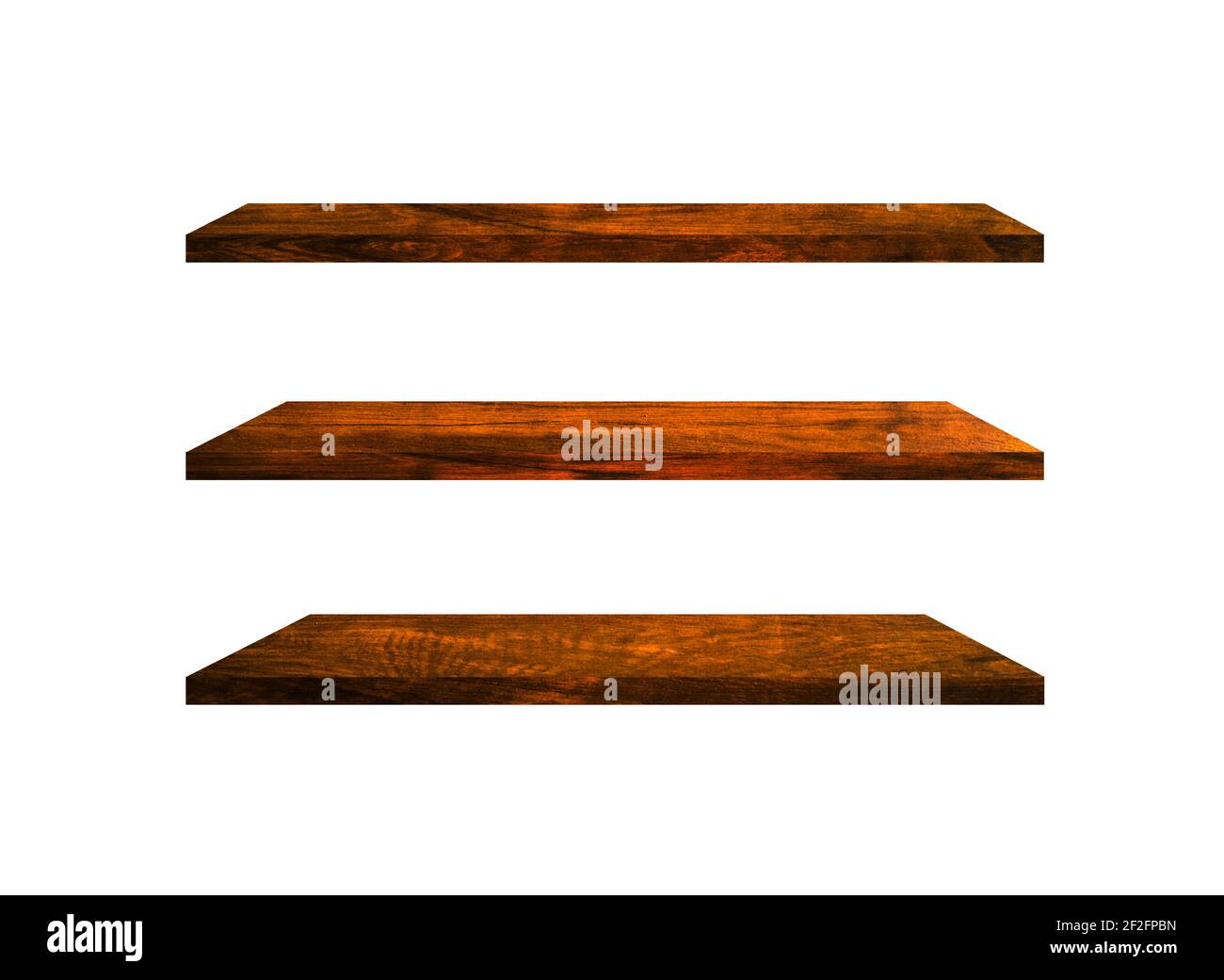 Hermosos estantes de madera marrón aislados sobre fondo blanco con copia espacio y trazado de recorte para su producto o diseño Foto de stock