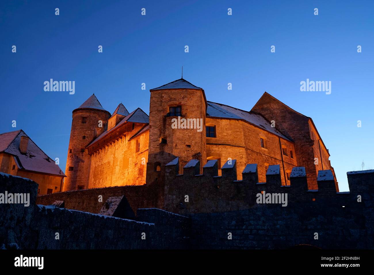 Alemania, Baviera, Alta Baviera, Altötting district, Burghausen, castillo, castillo principal, por la noche, iluminado Foto de stock