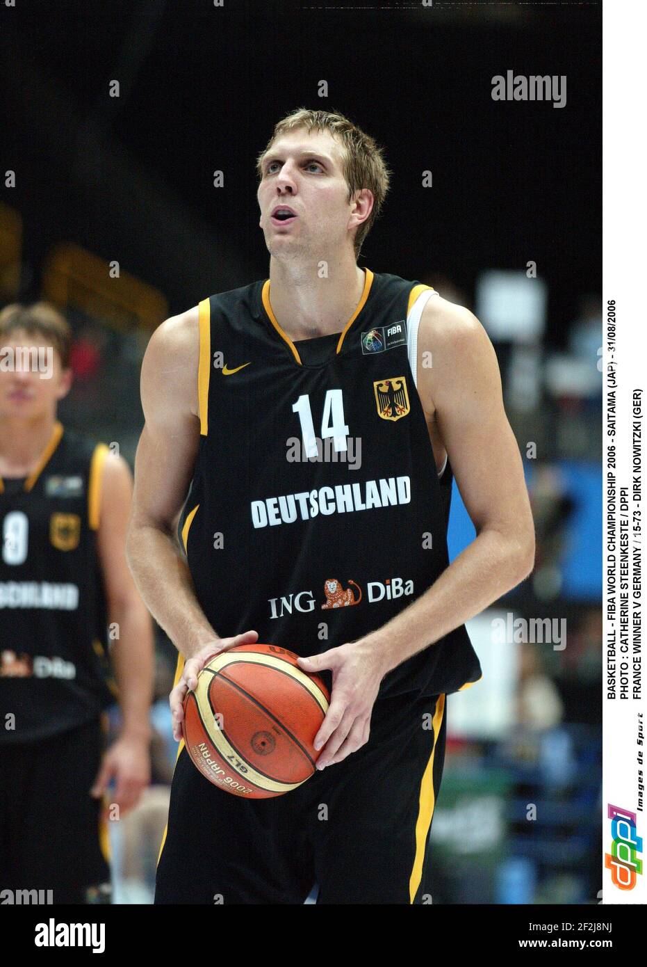 BALONCESTO - CAMPEONATO DEL MUNDO FIBA 2006 - SAITAMA (JAP) - 31/08/2006  FOTO : CATHERINE STEENKESTE / DPPI FRANCIA GANADORA V ALEMANIA / 15-73 -  DIRK NOWITZKI (GER Fotografía de stock - Alamy