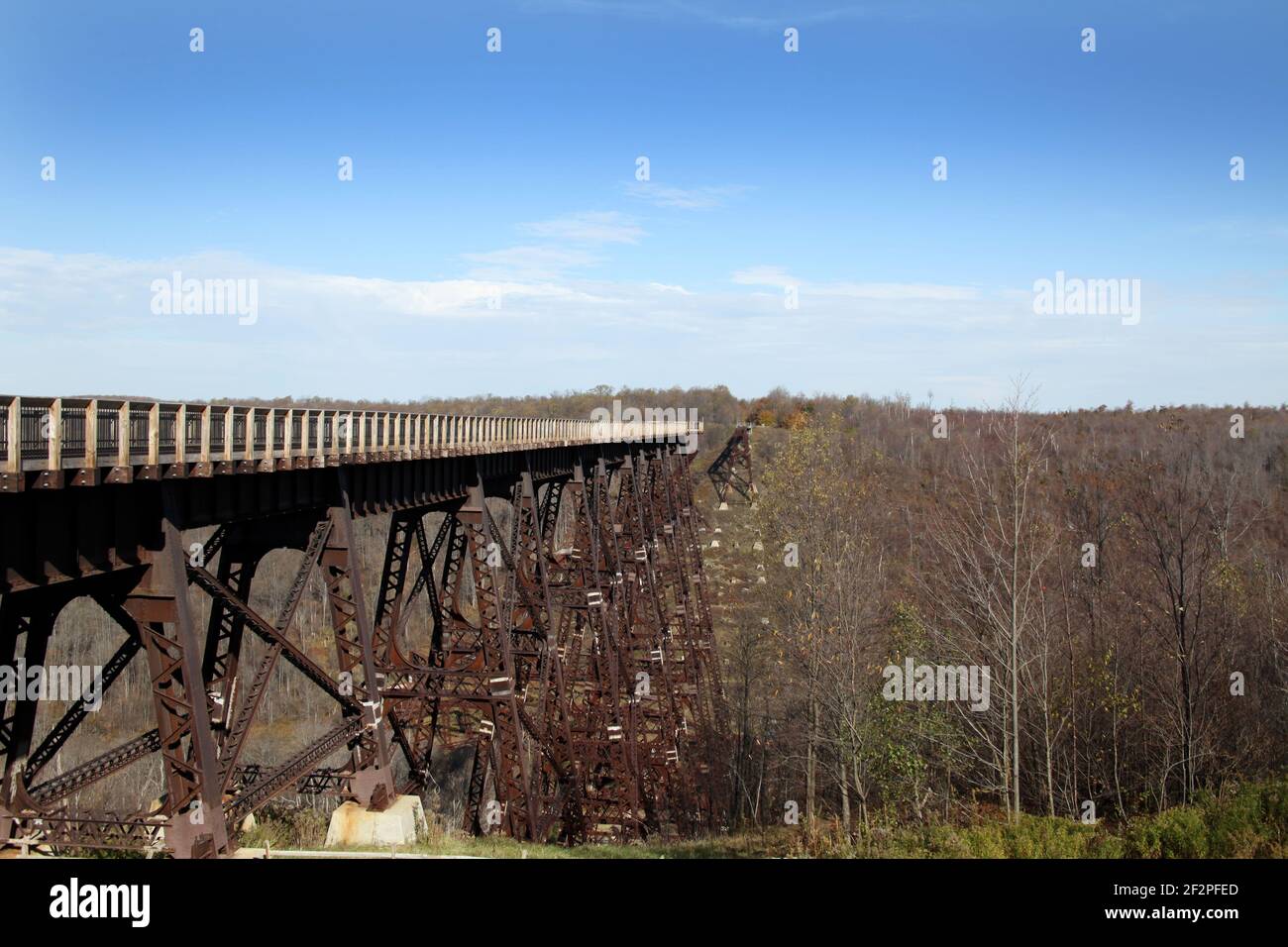 Puente Kinzua, Parque Estatal Kinzua Bridge, Monte Jewett, Pensilvania, Estados Unidos Foto de stock