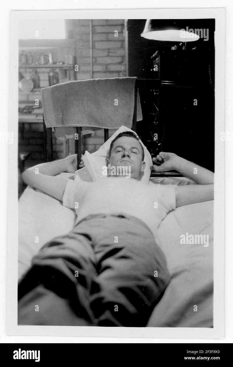 WW2 el soldado del ejército de EE.UU. Toma el descanso, Egipto, 1945 Foto de stock