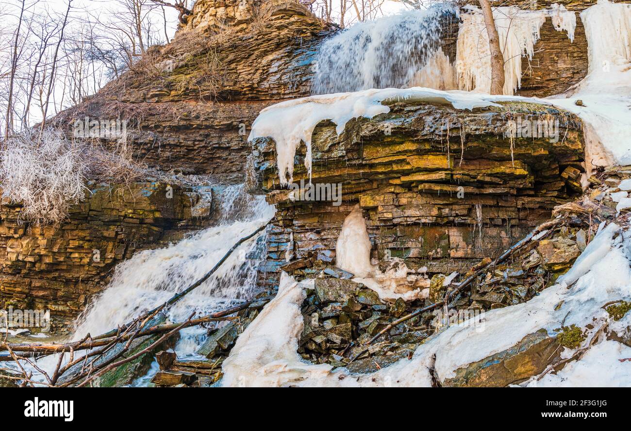 Billy Green Waterfalls Hamilton Ontario Canadá en invierno Foto de stock