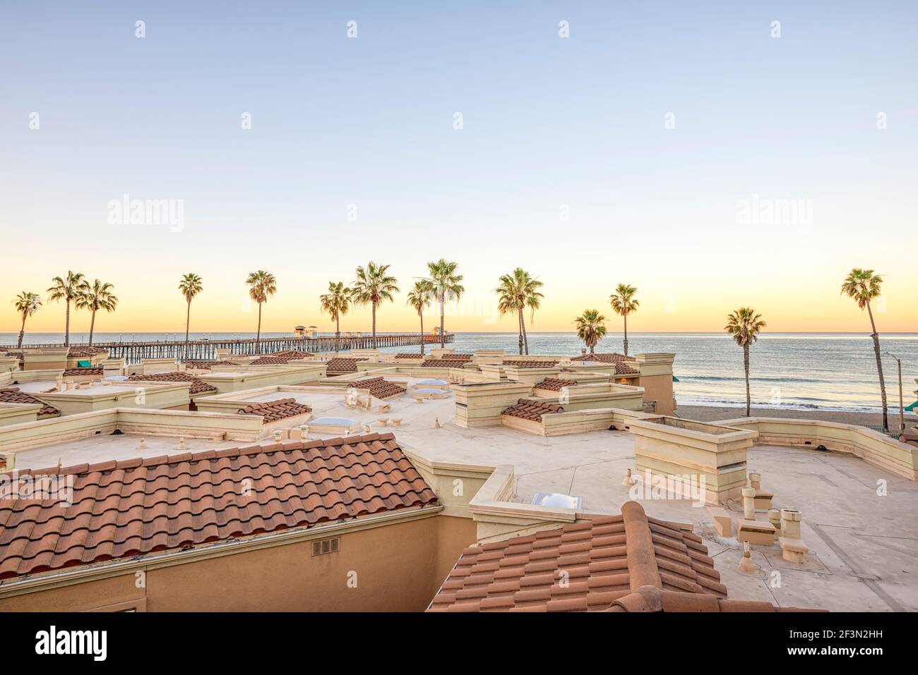 Vista de la costa en una mañana de invierno. Oceanside, California, Estados Unidos. Foto de stock